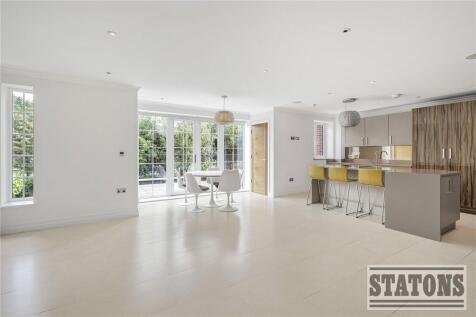 Uplands Park Road, Enfield, EN2