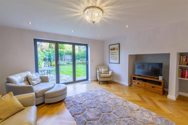 Living Room 2 (2)-HDR copy.jpg