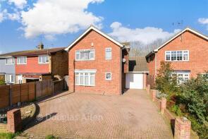 7, The Birches, Thundersley, Benfleet SS7 4NT