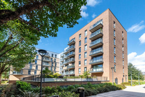 Chadwick Court, Canary Wharf E14