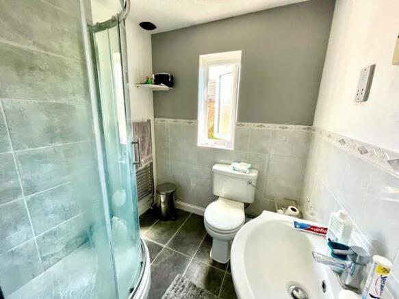 En-suite Bathroom