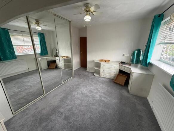 3 bed Semi-Detached for sale Image 6