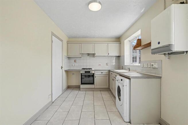 Kitchen 1_2.jpeg
