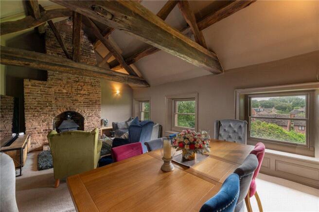 2 bed Apartment for sale Image 4