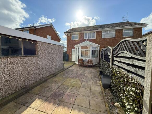 3 bed Semi-Detached for sale Image 4