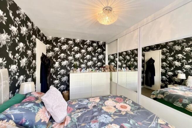 2 bed Bungalow for sale Image 11