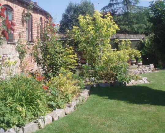 GARDEN 11