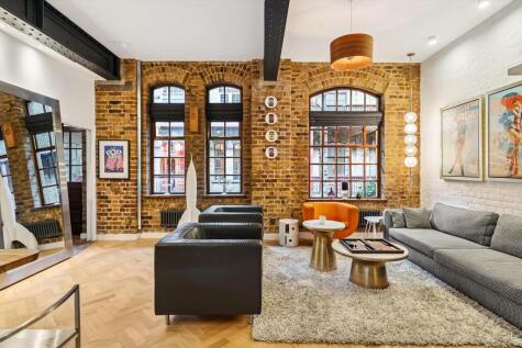 Mandeville Courtyard, London, SW11