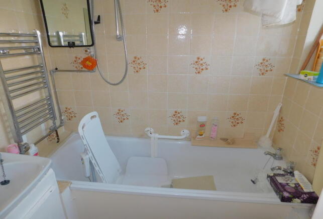 Photo 8
