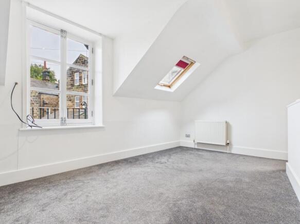 2 bed Flat to rent Image 2