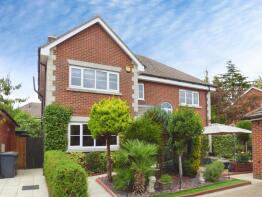 3, Millers View, Southampton SO31 8JZ