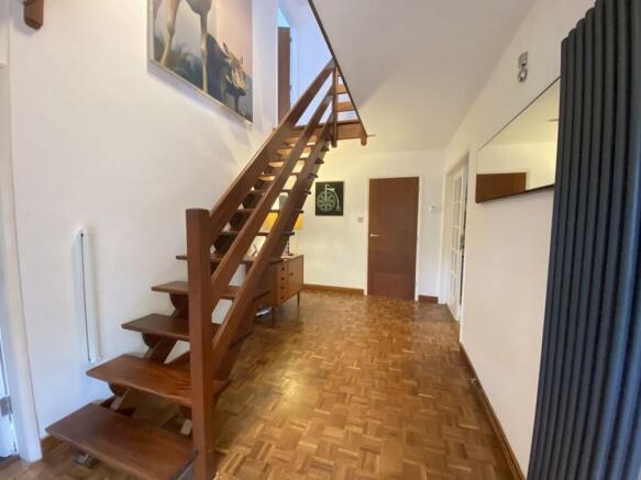 ENTRANCE HALLWAY