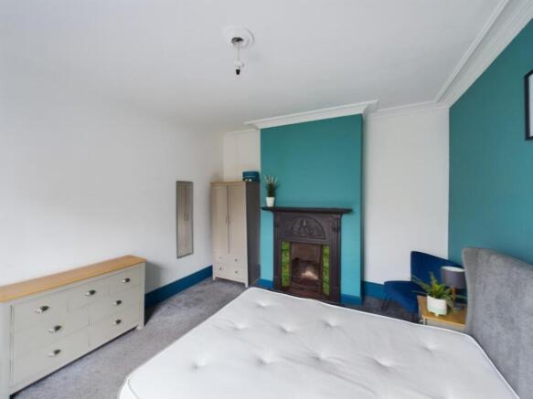 Room 1-a.jpg