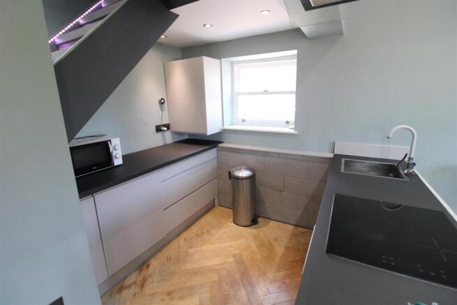 1 bed House to rent Image 6