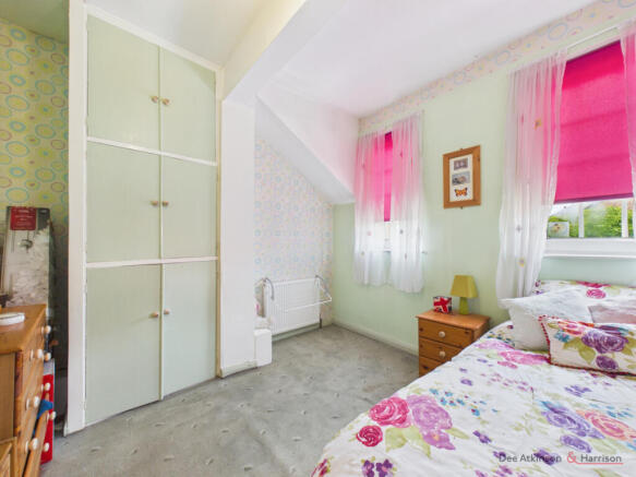 2 bed Terraced for sale Image 8
