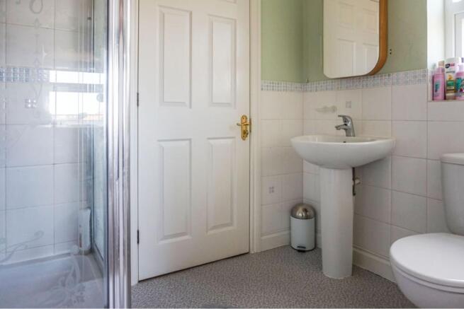 Jack & Jill En-suite