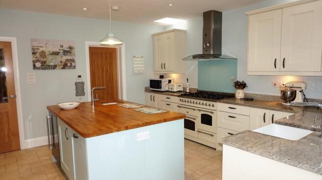 Kitchen 3