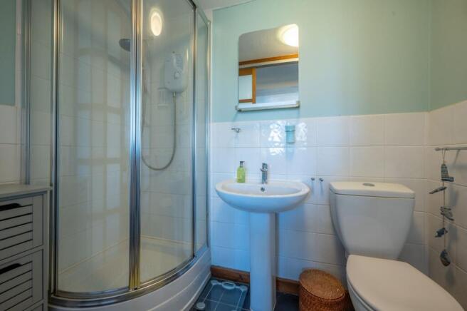 Shower En-suite