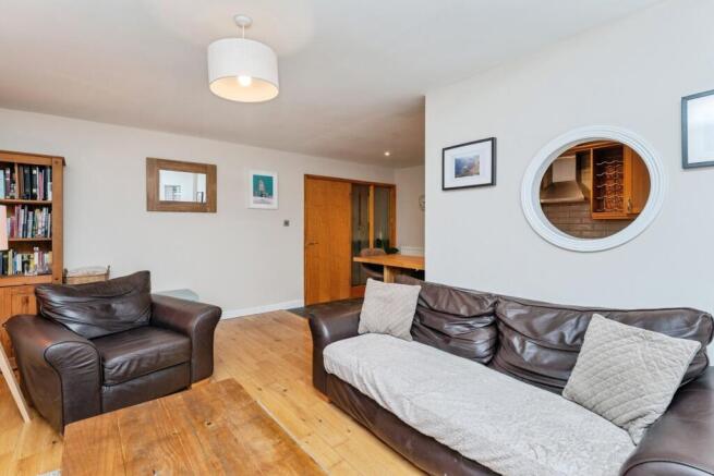 Lounge/Kitchen