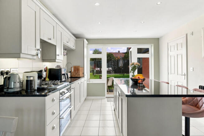 Herrington Avenue, Stansted, Essex, CM24 photo 4