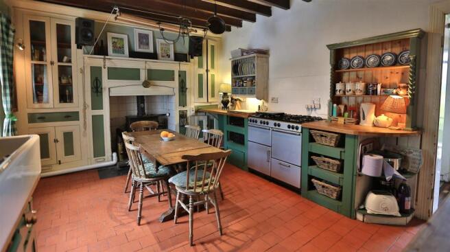 KITCHEN/ DINER