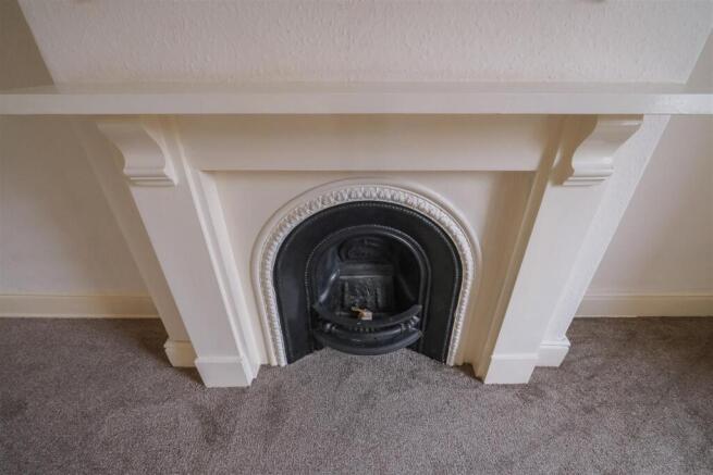 3 bed Terraced for sale Image 10