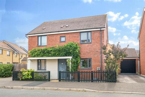 Ellis Close, Wootton, Bedford