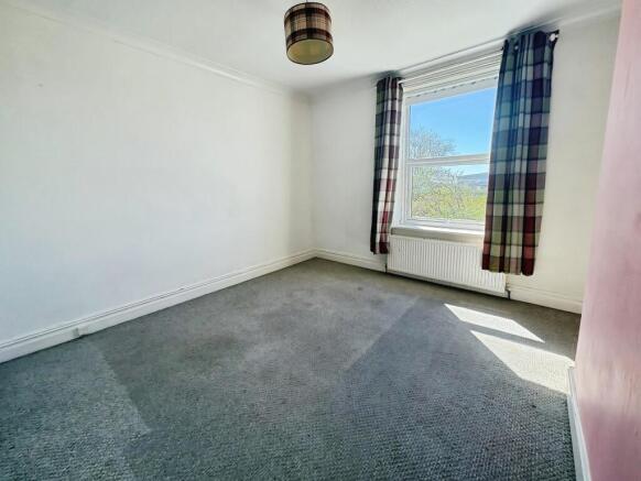 4 bed Terraced for sale Image 6
