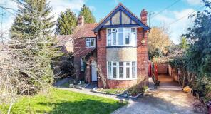 39, Circuit Lane, Reading RG30 3HB
