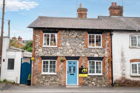 Earls Court Road, Amesbury, SP4