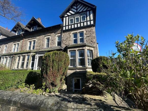 1 bed Flat for sale in harrogate