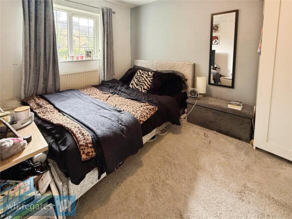 3 bed Semi-Detached for sale Image 9