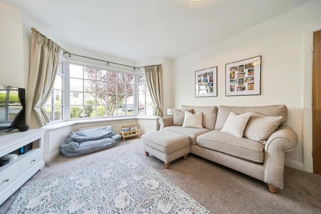 6 bed Detached for sale Image 8