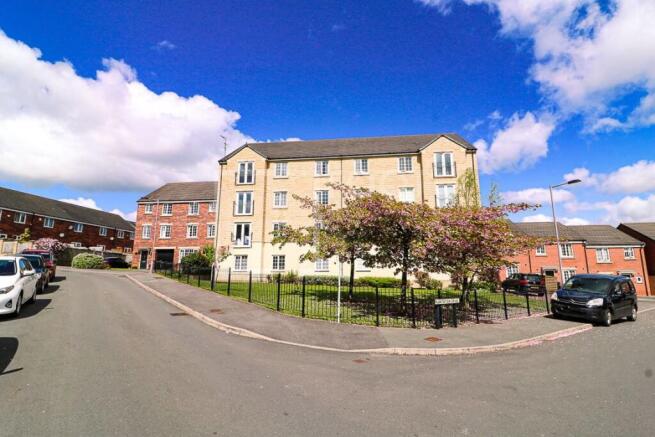 2 bed Apartment to rent Image 8