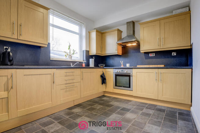 3 bed Semi-Detached for sale Image 7