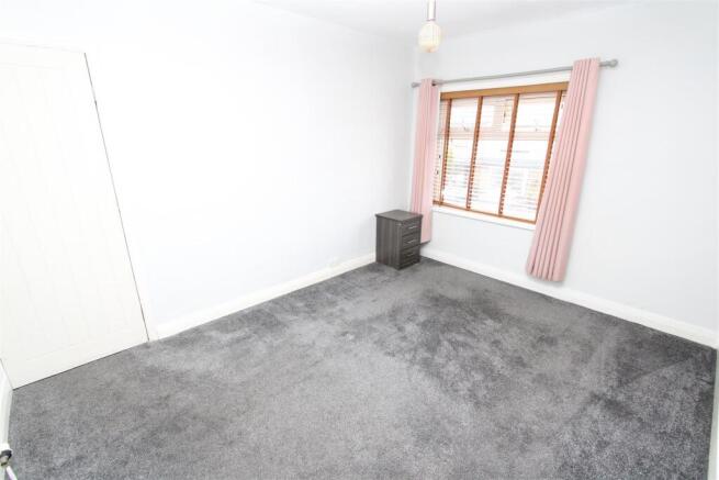 3 bed Semi-Detached for sale Image 6