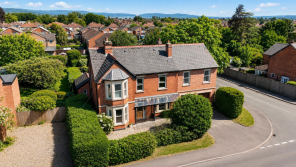 112, Oxstalls Lane, Gloucester GL2 9HY
