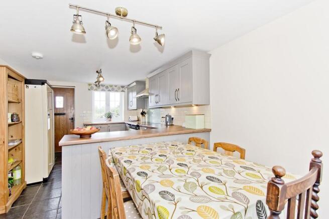 kitchen2.jpg