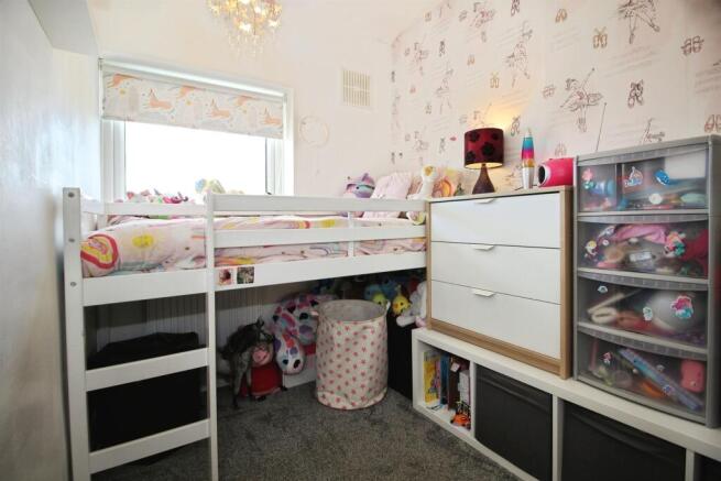 3 bed Semi-Detached for sale Image 10