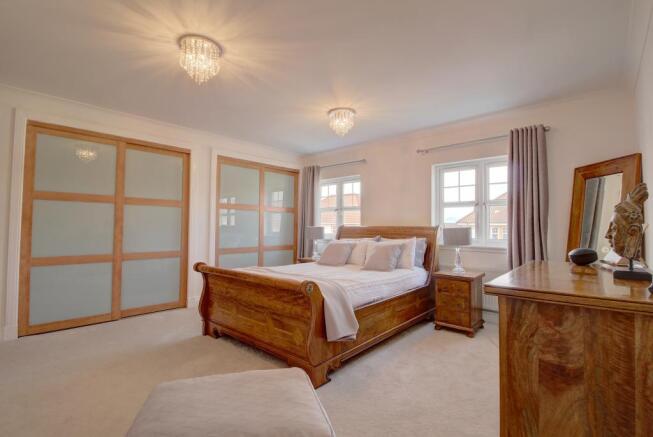 Master Bedroom2