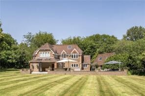 Compton Lodge, Moor Park Lane, Farnham GU9 8EN