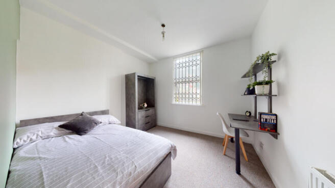 4 bed House to rent Image 4