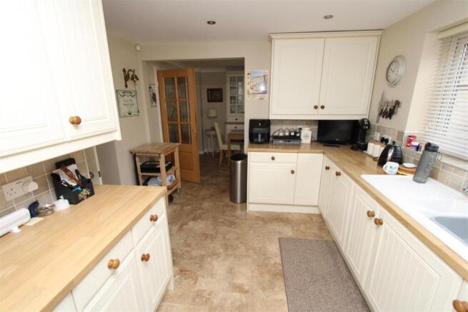 3 bed Detached for sale Image 8