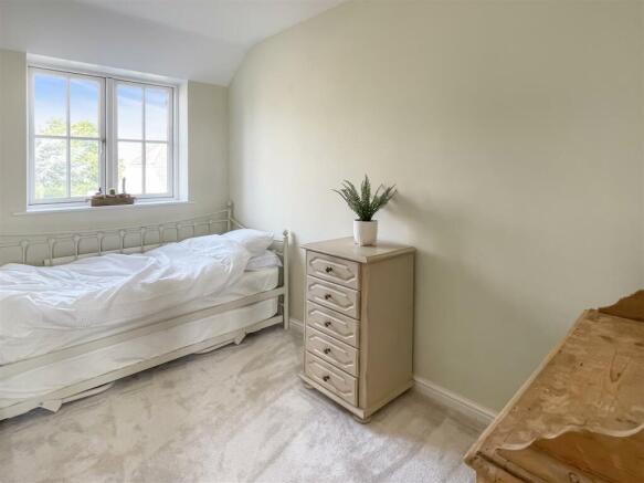 bed 2.JPG