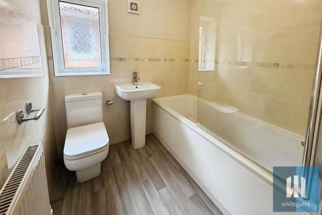 5 bed Detached to rent Image 9