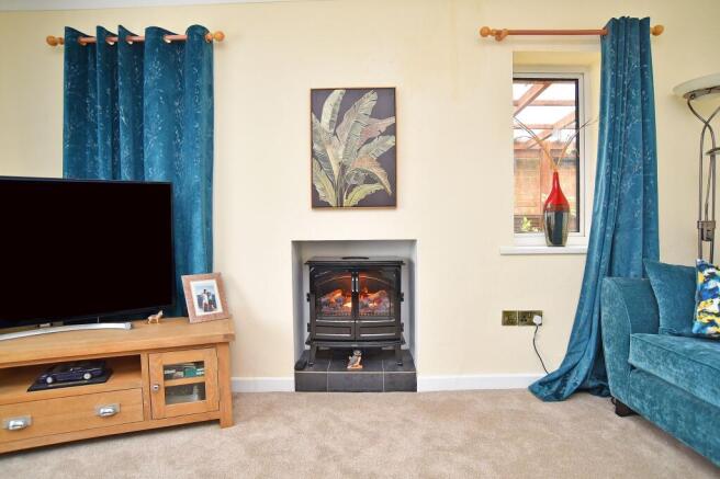 2 bed Detached Bungalow for sale Image 8