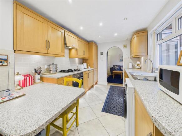 3 bed Terraced for sale Image 7