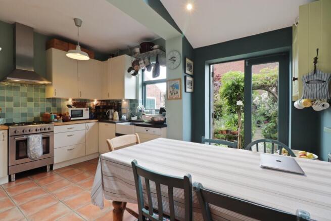 4 bed Terraced for sale Image 10