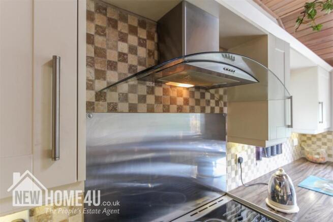 KITCHEN: