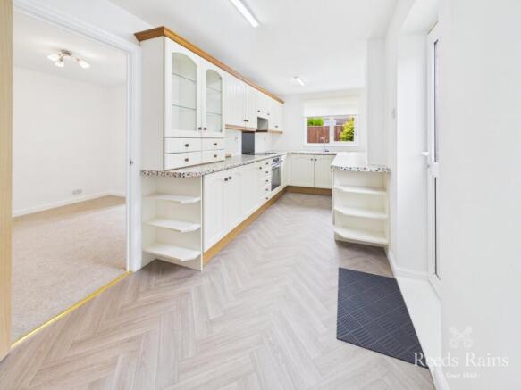 3 bed Semi-Detached for sale Image 7